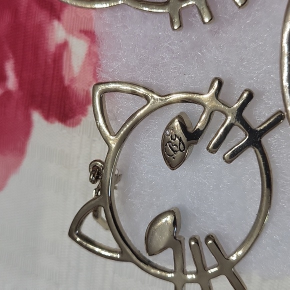 Betsey Johnson Pink and Blue Cat Face Jewelry Set - Picture 8 of 9